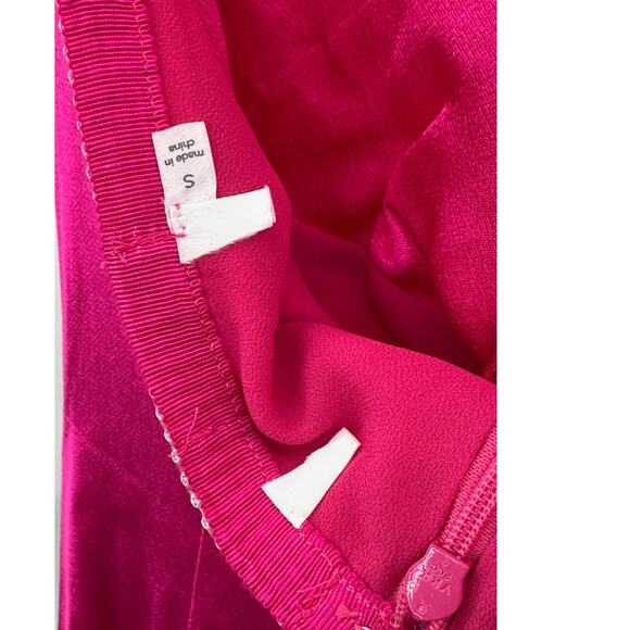 ASTR the Label Sicily Fuchsia Satin Halter Rhinestone Trim Mini dress Small‎ - Picture 10 of 11